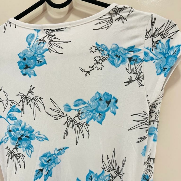 White v neck dress - Picture 6 of 12